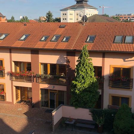 Hotel City Pardubice Luaran gambar